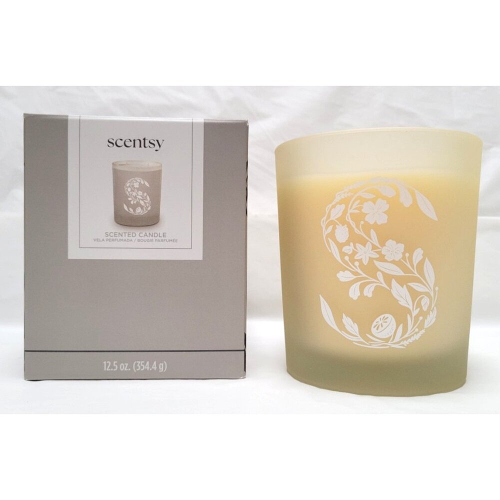 Pumpkin Roll - New Scentsy Scented Candle 12.5 oz - Burns about 32 Hours #105890